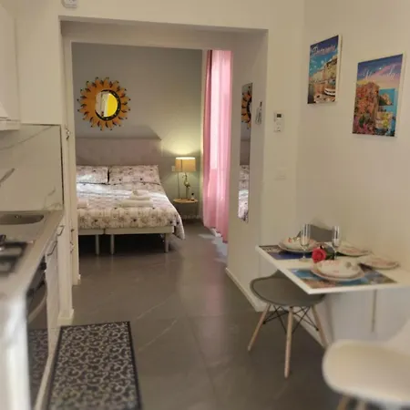 Apartament Casa Vacanze Buddy La Tua Base Per Visitare Il Mare Delle Cinque Terre La Spezia