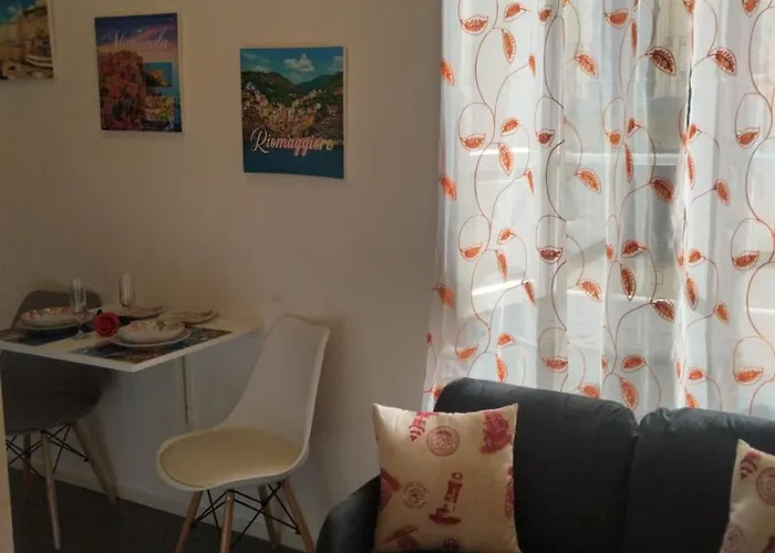 Casa Vacanze Buddy La Tua Base Per Visitare Il Mare Delle Cinque Terre ラ・スペツィア
