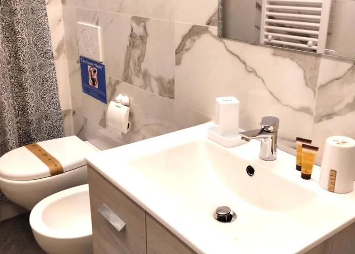 Casa Vacanze Buddy La Tua Base Per Visitare Il Mare Delle Cinque Terre * ラ・スペツィア
